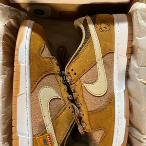 Nike dunk low teddy bear